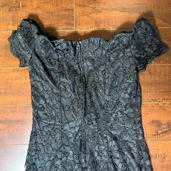 VINTAGE All That Jazz 1980s Mini Lace Dress Black Off The Shoulder Prom Size 7/9 - Picture 6 of 10